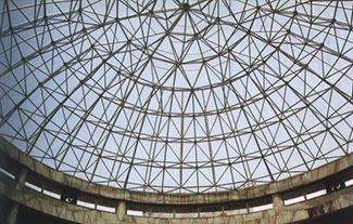 钦州铝镁锰板屋面网架在设计时要注意哪些细节